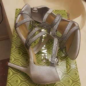 Dress shoes, very elegant new in box, a must have